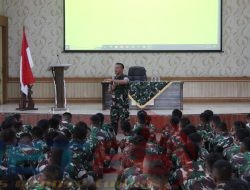Jadi Narasumber Pembekalan Satgas Operasi PapuaDandim Pungky Beri Motivasi Ksatria Petarung Batanghari