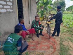 Jalin Komunikasi yang Baik, Babinsa Jambaringin Lakukan Komsos dengan Warga