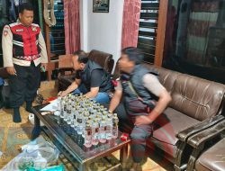 Samapta Polres Situbondo Amankan Puluhan Botol Arak di Kapongan dan Mangaran, Penjual Diproses Tipiring