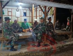 Tingkatkan Keamanan Desa, Koramil 0826-10 Waru, GP Ansor, dan Banser PAC Waru Gelar Patroli Bersama