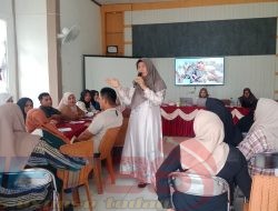 Tingkatkan Kualitas Layanan Gizi, Dinkes Simeulue Gelar Pelatihan Penjamah Makanan Bagi Relawan SPPG