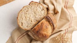 Brand Roti Sehat Jakarta: Freshly Baked by Origin Bakery, Pionir Roti Artisan Terjangkau Brand lokal yang lahir dari filosofi: hidup sehat harusnya bisa dinikmati, bukan dikorbankan