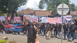 Laskar Jahanam Geruduk PN dan Kejari Bondowoso