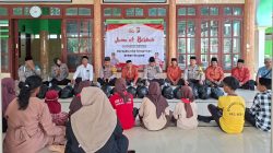 Polsek Besuki Dan Polres Situbondo Gelar Jumat Berkah di Desa Demung