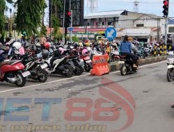 Lagi-Lagi Dishub Manfaatkan Lampu Merah Alun-Alun Jadi Parkiran Saat CFD, Kemacetan Tak Terhindarkan