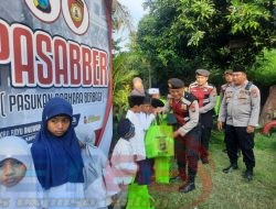 Melalui Program Pasabber, Polres Situbondo Salurkan Ratusan Paket Sembako dan Al-Qur’an untuk Anak Yatim