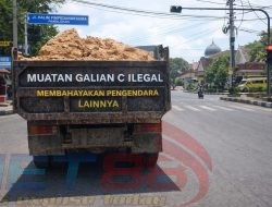 Truk Tanpa Terpal Diduga Angkut Galian C Ilegal, Warga: Polisi Jangan Diam!