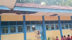 Atap SDN Romben Barat 1 Dungkek Nyaris Ambruk, Siswa Terancam Bahaya