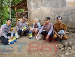 Polsek Pakem Berbagi di Momentum HUT RI ke-81, 25 Paket Sembako Diantar Langsung ke Rumah Kaum Duafa