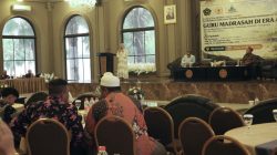 Tingkatkan Literasi Digital, Ina Ammania DPR RI berikan pandangan kepada para Guru Madrasah di Situbondo